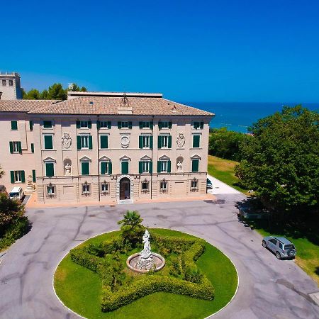 ホテル Domus Stella Maris - Casa Per Ferie アンコーナ エクステリア 写真
