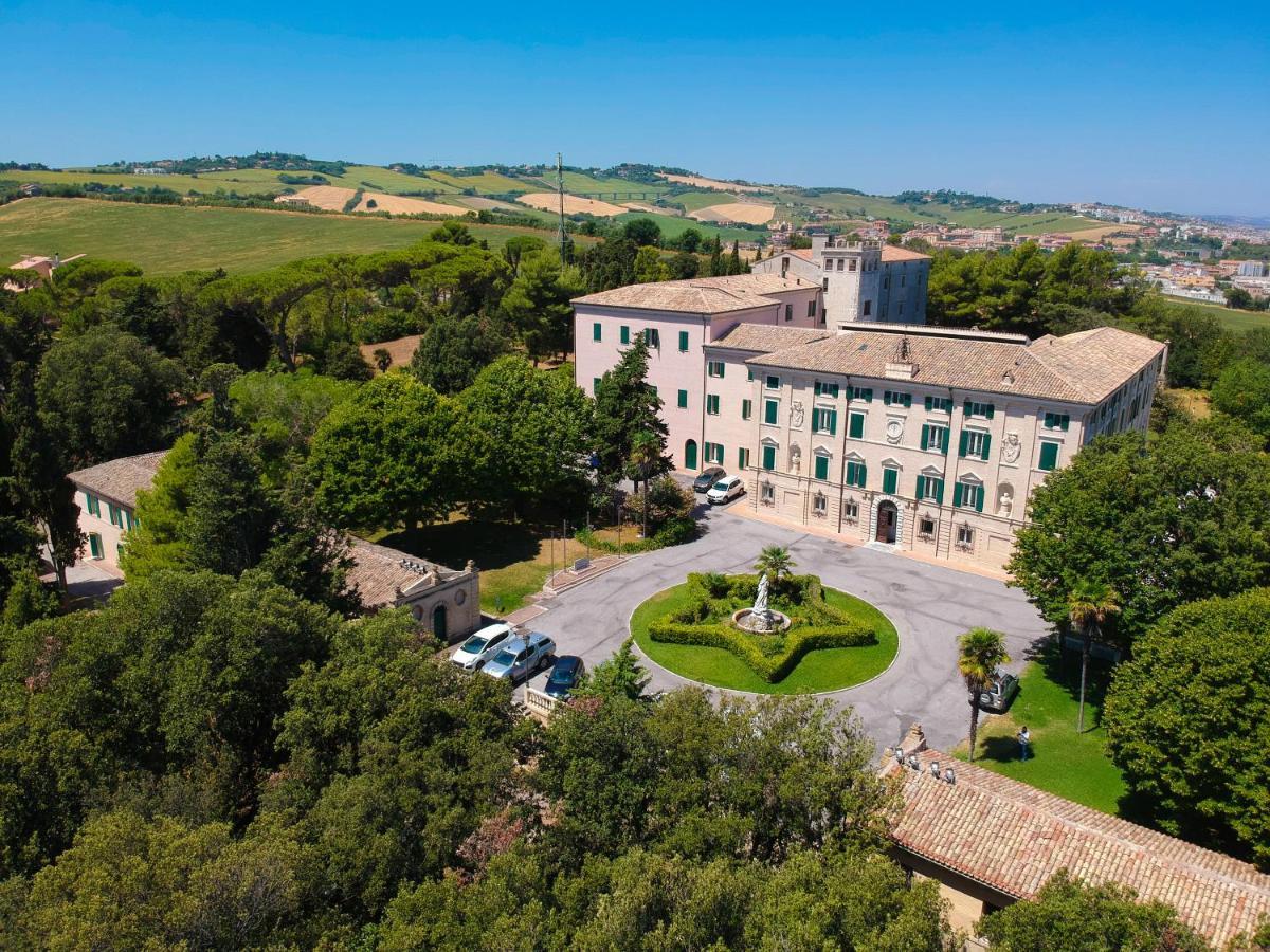ホテル Domus Stella Maris - Casa Per Ferie アンコーナ エクステリア 写真